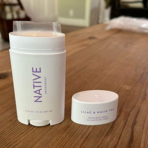 Native Deodorant Lilac & White Tea scent NEW never used 2.65 OZ - Picture 2 of 4